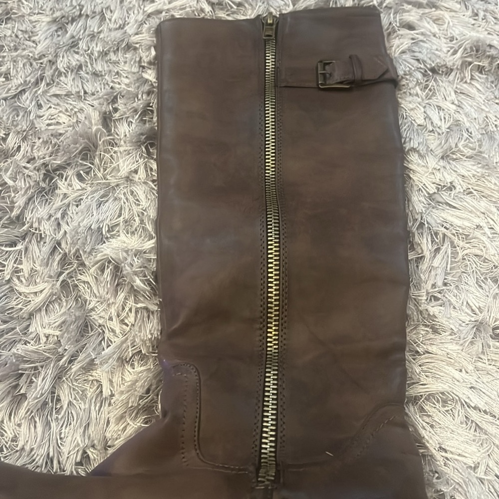Women’s size 9, Aeropostale Brown Boots - Picture 3 of 4